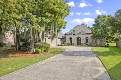 15221 Alma Mater Ct, Baton Rouge, LA 70810
