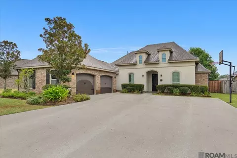 8257 Quiet Creek Dr, Denham Springs, LA 70726