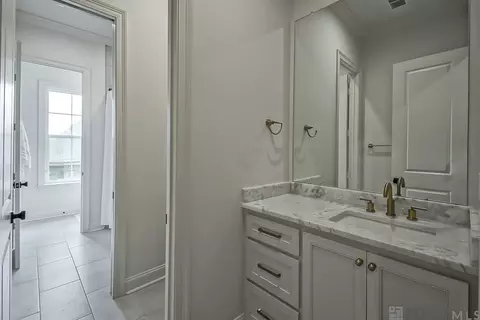 Bath - 5224 N Pointer Ct, Baton Rouge, LA 70808 photo 3 of 5