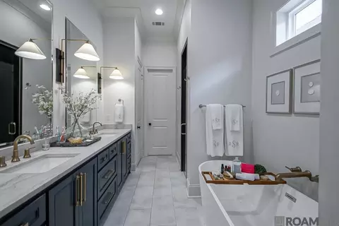 Bath - 5224 N Pointer Ct, Baton Rouge, LA 70808 photo 1 of 5