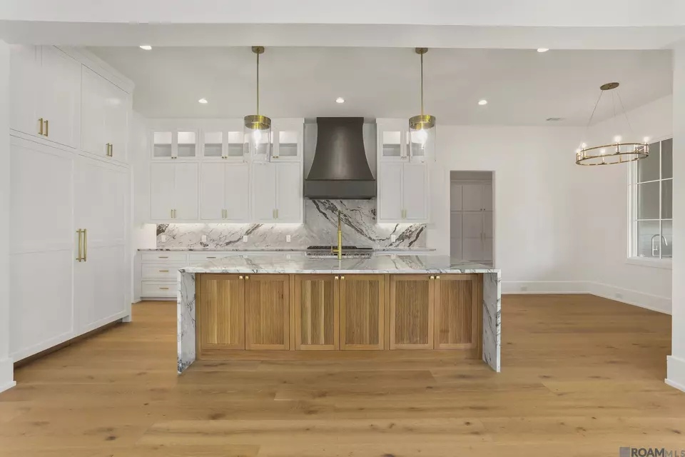 Kitchen - 154 Magnolia Wood Ave, Baton Rouge, LA 70808 photo 1 of 5