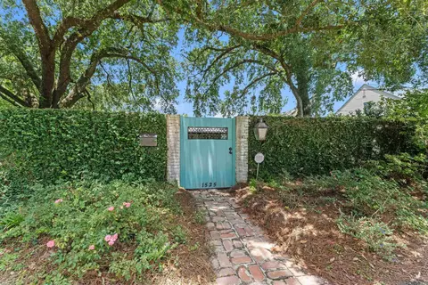 1525 Brame Dr, Baton Rouge, LA 70808