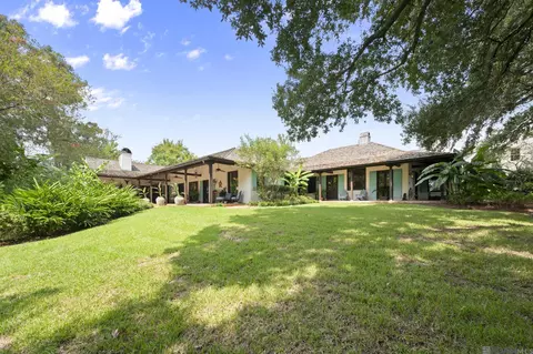 1525 Brame Dr, Baton Rouge, LA 70808