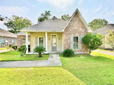 9512 Overwood Dr, Greenwell Springs, LA 70739