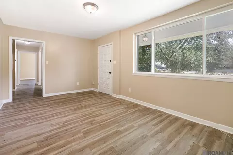 Living - 1037 Johnston St, Baker, LA 70714 photo 2 of 3
