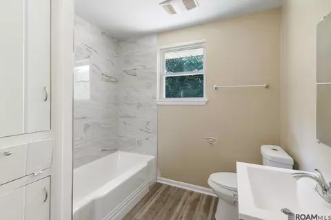 Bath - 1037 Johnston St, Baker, LA 70714 photo 1 of 1