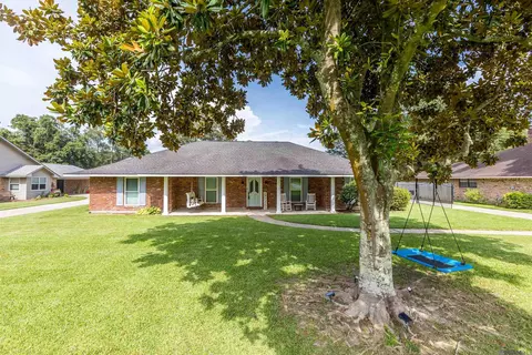 6612 Lindseyneal Dr, Greenwell Springs, LA 70739
