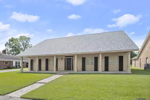3014 Lancelot Dr, Baton Rouge, LA 70816