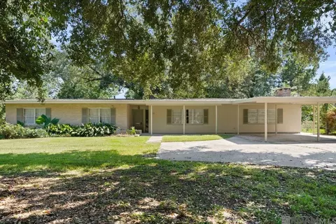 5716 College Dr, Baton Rouge, LA 70806