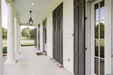 Exterior - 16520 Hubbs Rd, Pride, LA 70770 photo 5 of 7
