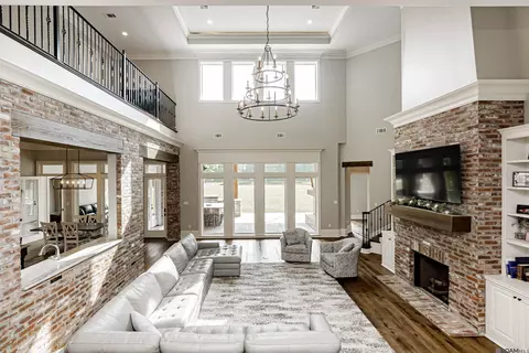 Living - 16520 Hubbs Rd, Pride, LA 70770 photo 1 of 3