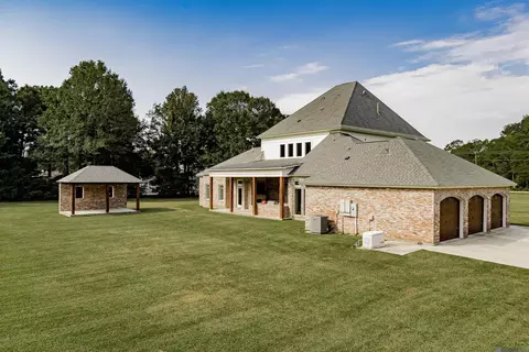 Exterior - 16520 Hubbs Rd, Pride, LA 70770 photo 7 of 7