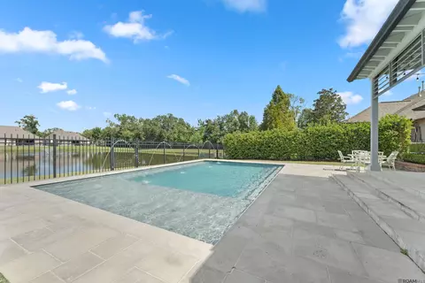 38086 Valley Woods Ct, Prairieville, LA 70769
