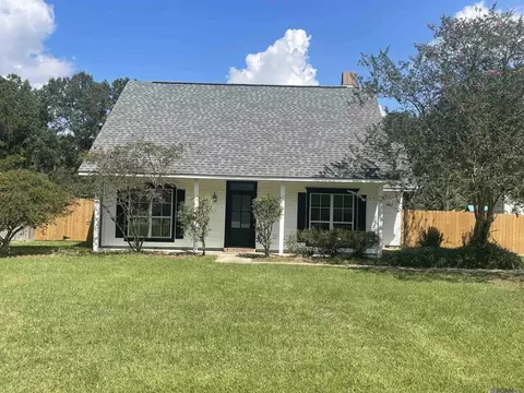 10373 Carter Hills Ave, Denham Springs, LA 70726