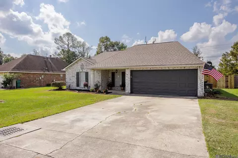 9136 Devereaux Dr, Denham Springs, LA 70706