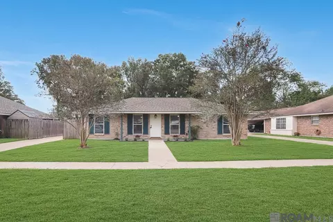 40209 La Rochelle Rd, Prairieville, LA 70769