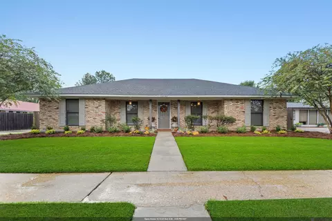 Exterior - 15132 Seven Pines Ave, Baton Rouge, LA 70817 photo 1 of 4