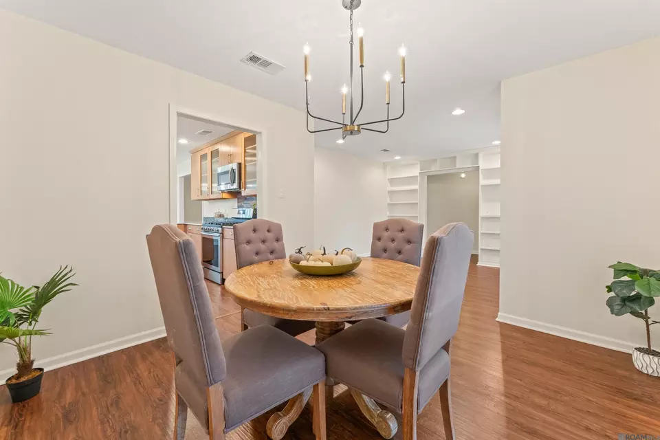 Dining - 15132 Seven Pines Ave, Baton Rouge, LA 70817 photo 1 of 1