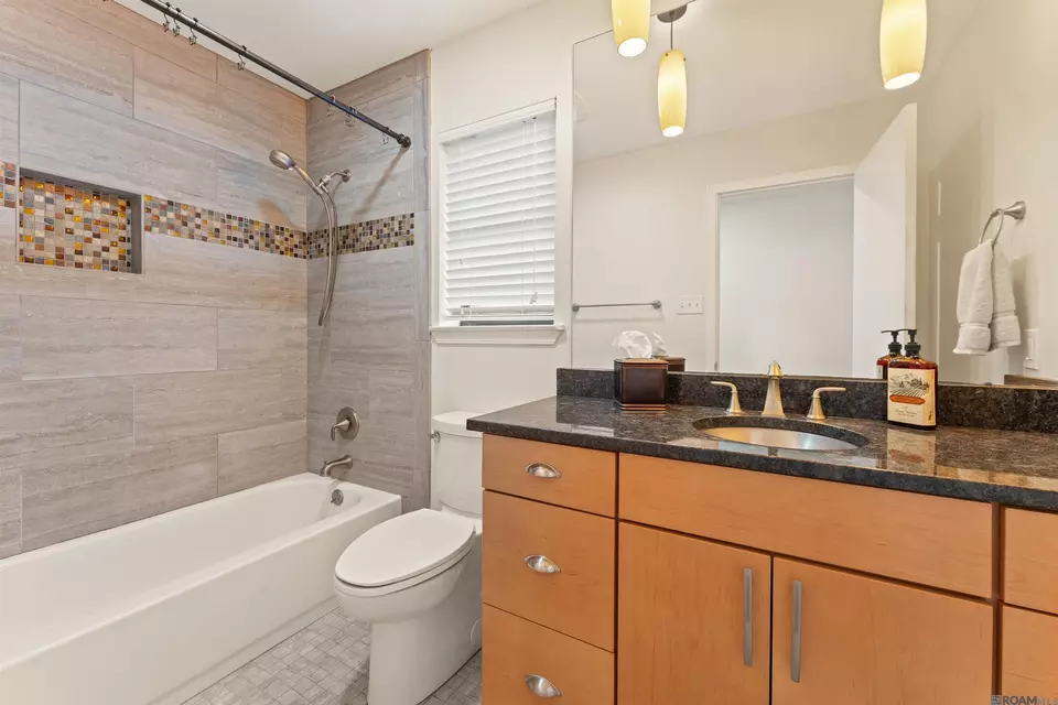 Bath - 15132 Seven Pines Ave, Baton Rouge, LA 70817 photo 2 of 2