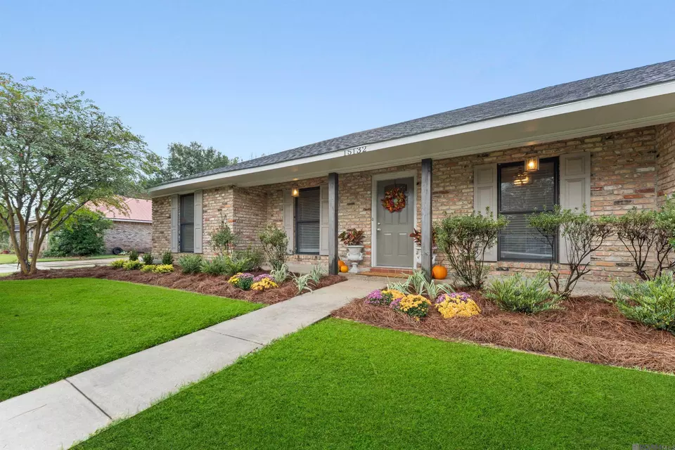 Exterior - 15132 Seven Pines Ave, Baton Rouge, LA 70817 photo 2 of 4