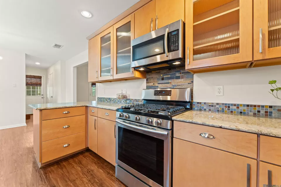 Kitchen - 15132 Seven Pines Ave, Baton Rouge, LA 70817 photo 3 of 3
