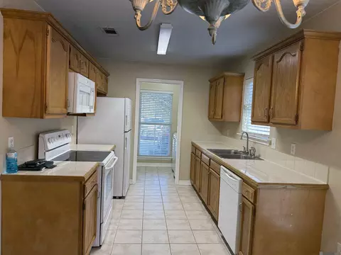 Kitchen - 21101 Saint Ann St, Covington, LA 70435 photo 1 of 1