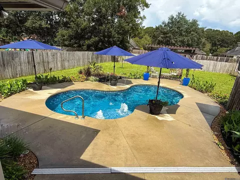 Exterior - 12431 Three Lakes Dr, Walker, LA 70785 photo 6 of 8