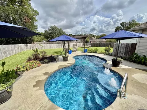 Exterior - 12431 Three Lakes Dr, Walker, LA 70785 photo 4 of 8