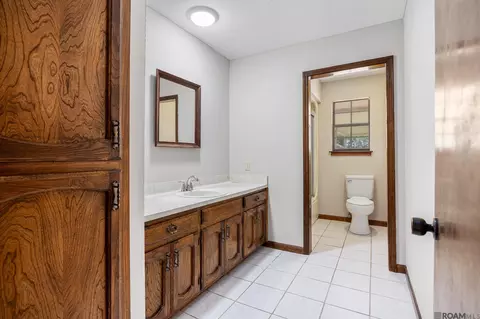 Bath - 14676 Picou Rd, Maurepas, LA 70449 photo 2 of 2