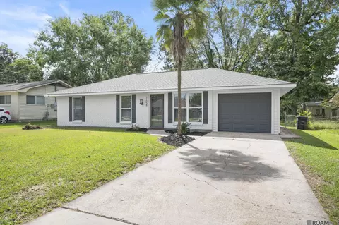 7658 Gov Blanchard Dr, Baton Rouge, LA 70811