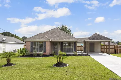 1026 S Lanoux Ave, Gonzales, LA 70737