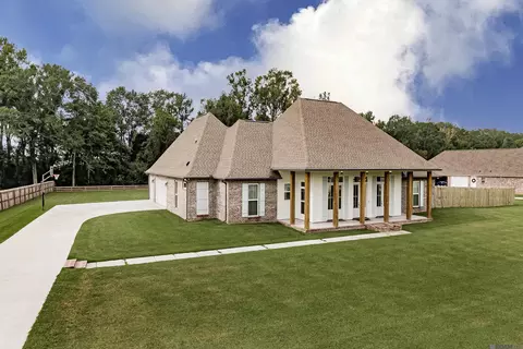 Exterior - 4567 Hidden Pointe Dr, Jackson, LA 70748 photo 2 of 8