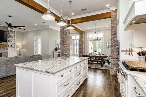 Kitchen - 4567 Hidden Pointe Dr, Jackson, LA 70748 photo 2 of 5
