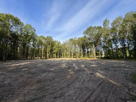 11 Louisiana 16, Denham Springs, LA 70706