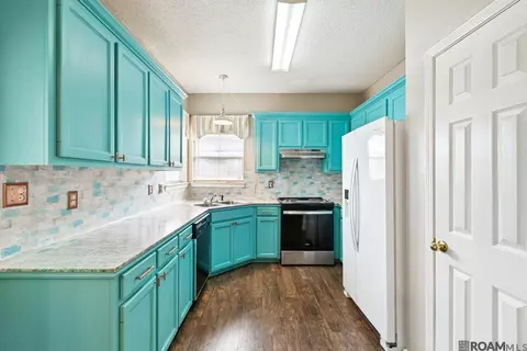 Kitchen - 804 Circle Dr, Baker, LA 70714 photo 1 of 1