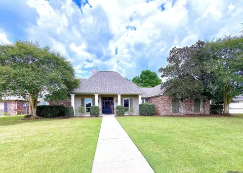 10035 Garden Oaks Ave, Denham Springs, LA 70706