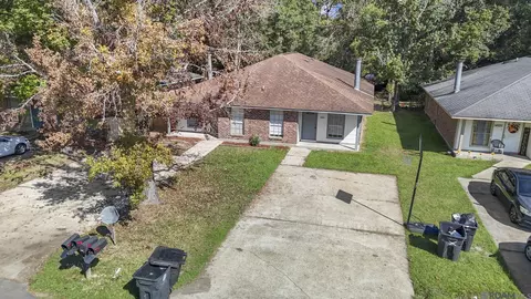 14921 14923 Central Woods Ave, Baton Rouge, LA 70818