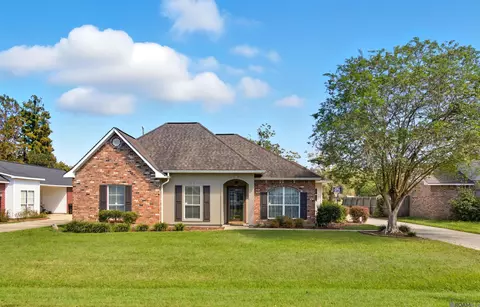 14504 Lake Crossing Dr, Gonzales, LA 70737