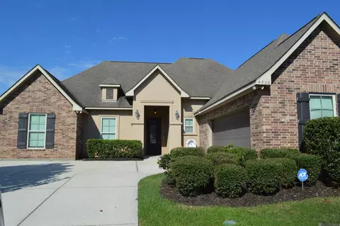 4938 Alice Louise Dr, Greenwell Springs, LA 70739
