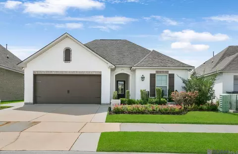 6308 Lake Edge Dr, Baton Rouge, LA 70820