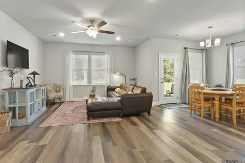 Living - 17159 Cherokee Trce, Independence, LA 70443 photo 2 of 2