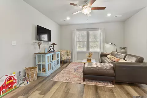 Living - 17159 Cherokee Trce, Independence, LA 70443 photo 1 of 2