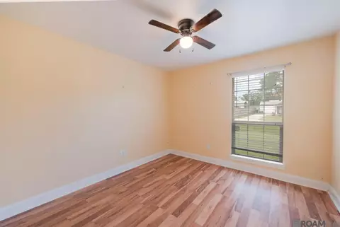 Bedroom - 29140 Peggy Dr, Walker, LA 70785 photo 1 of 3