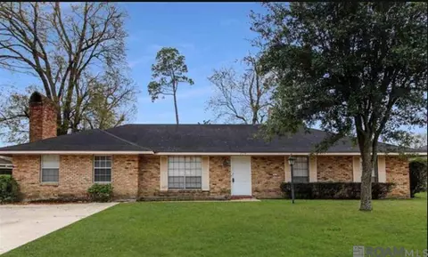 2575 Theodosia Dr, Baton Rouge, LA 70809