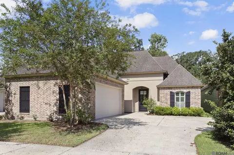 8241 Valencia Ct, Baton Rouge, LA 70820