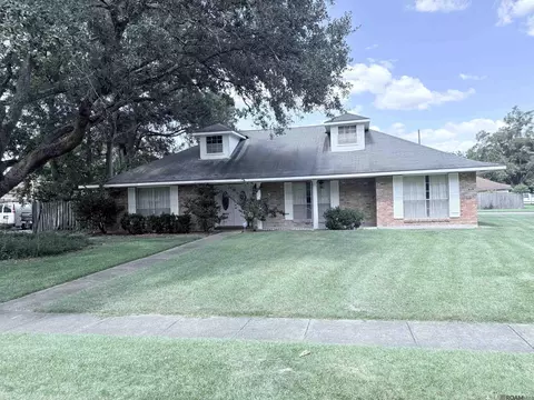 9727 W Coronado Dr, Baton Rouge, LA 70815