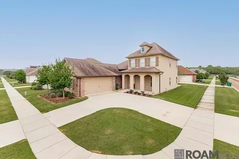 3805 Kingsbarns Dr, Zachary, LA 70791