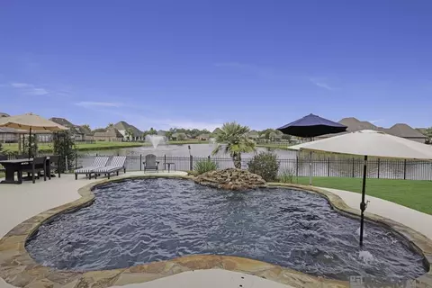 15053 E Lakefront Dr, Gonzales, LA 70737