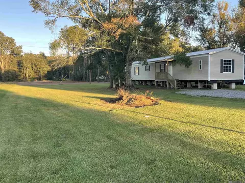 15362 Holton Rd, Prairieville, LA 70769