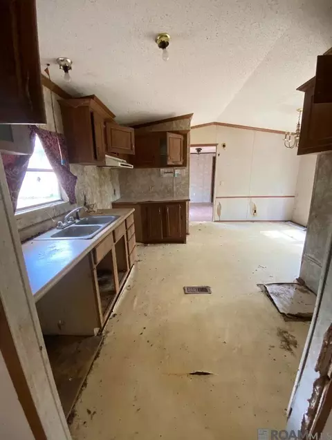 12516 Arnold Rd, Walker, LA 70785 photo 3